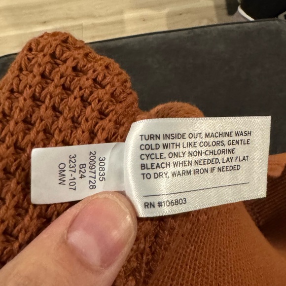 Duluth Sweater size medium - Picture 4 of 4